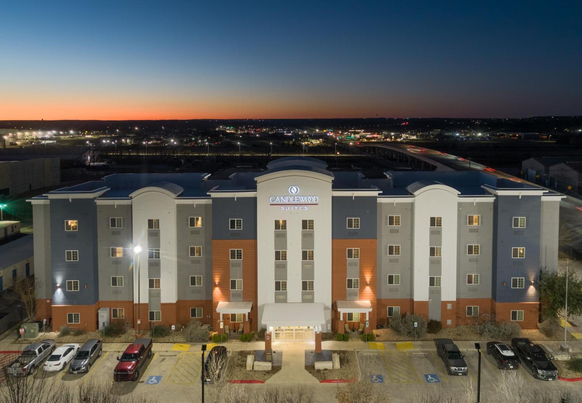 Candlewood Suites San Marcos By Ihg Dış mekan fotoğraf